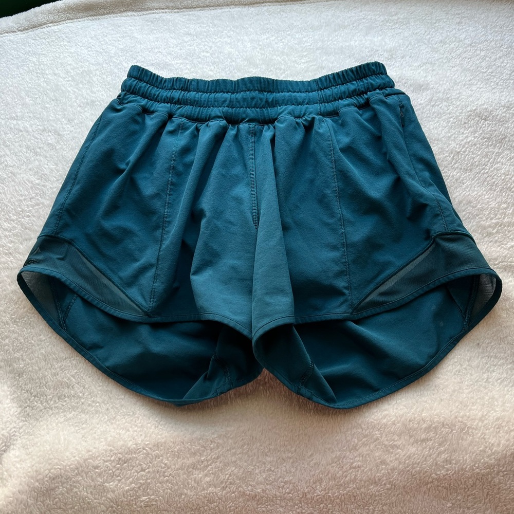 Lululemon hotty hoy shorts